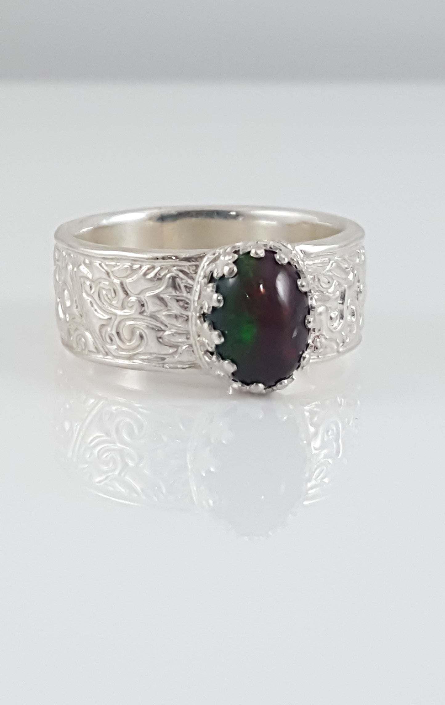 Black Opal Crown Setting Ring