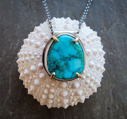 Kingman Turquoise Necklace with Gold Prongs