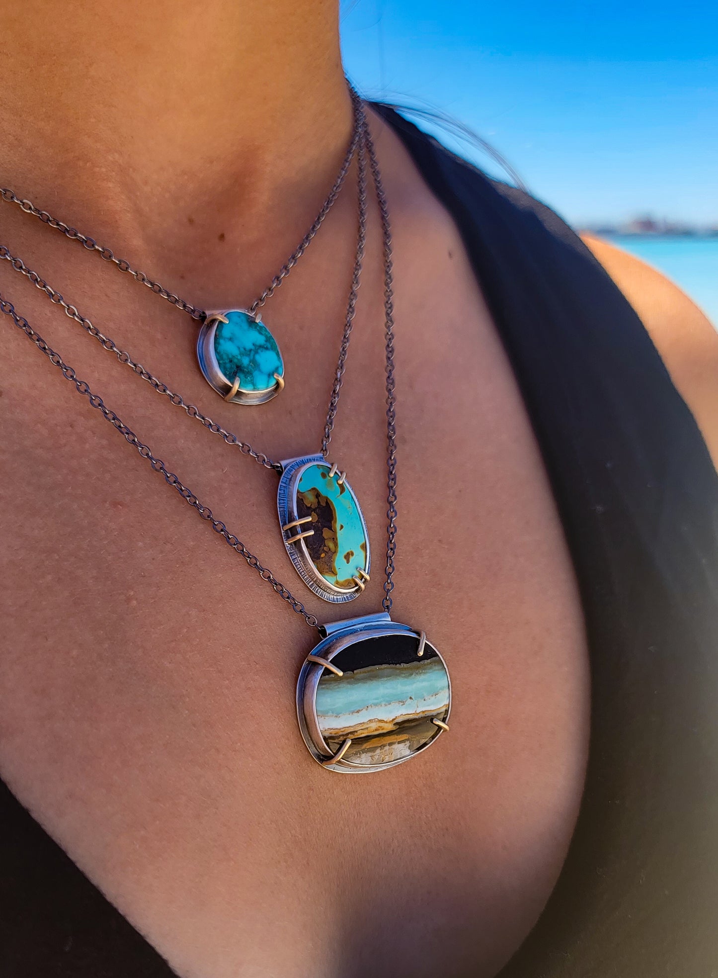 Kingman Turquoise Necklace with Gold Prongs