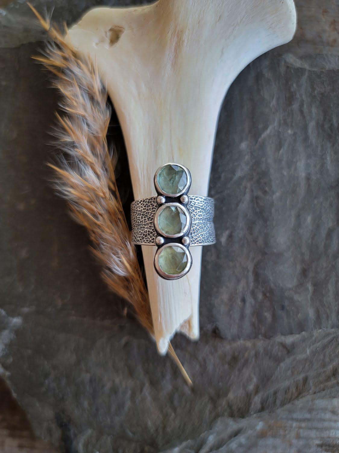 Mint Kyanite Sage Leaf Saddle Ring