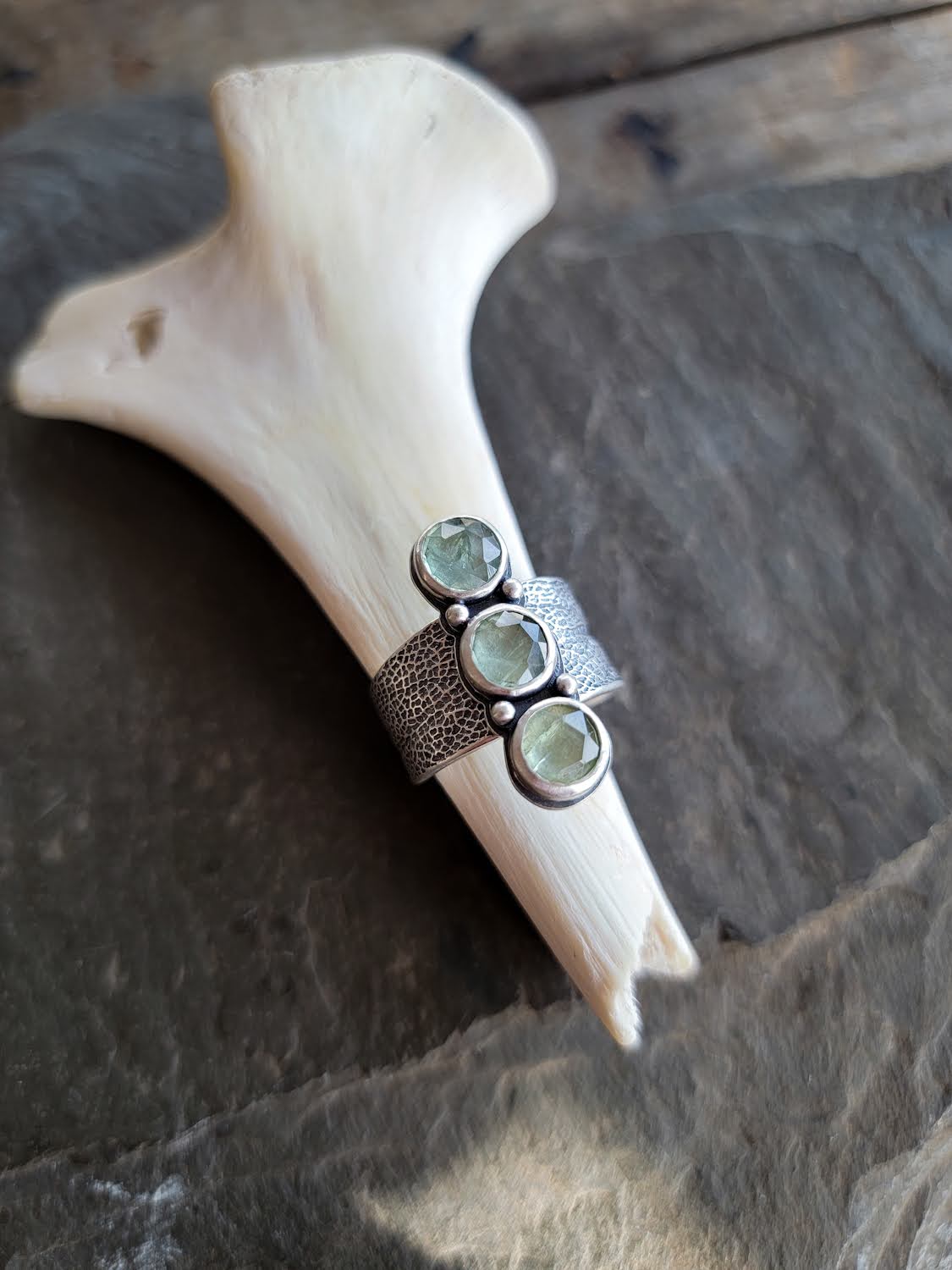 Mint Kyanite Sage Leaf Saddle Ring