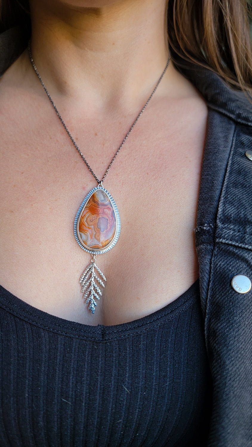 Crazy Lace Agate Cedar Necklace