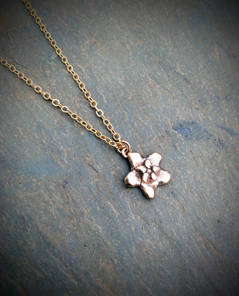 Japanese Hoya Succulent Necklace - Bronze
