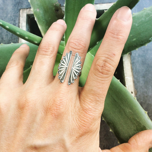 Handmade Open Channel Fan Ring - Oxidized