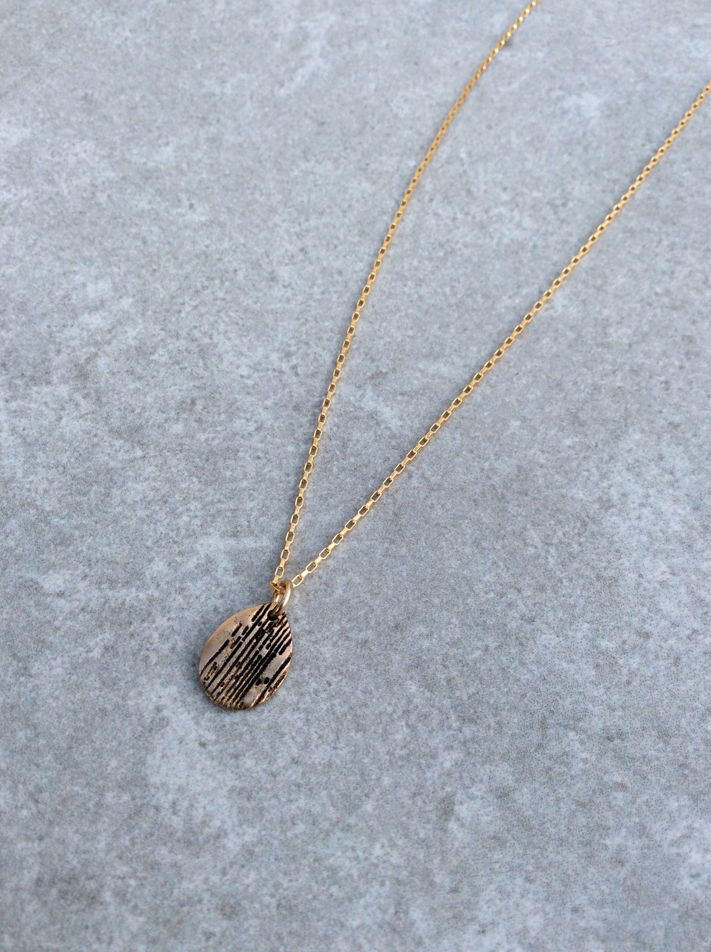 Wood Grain Drop Necklace