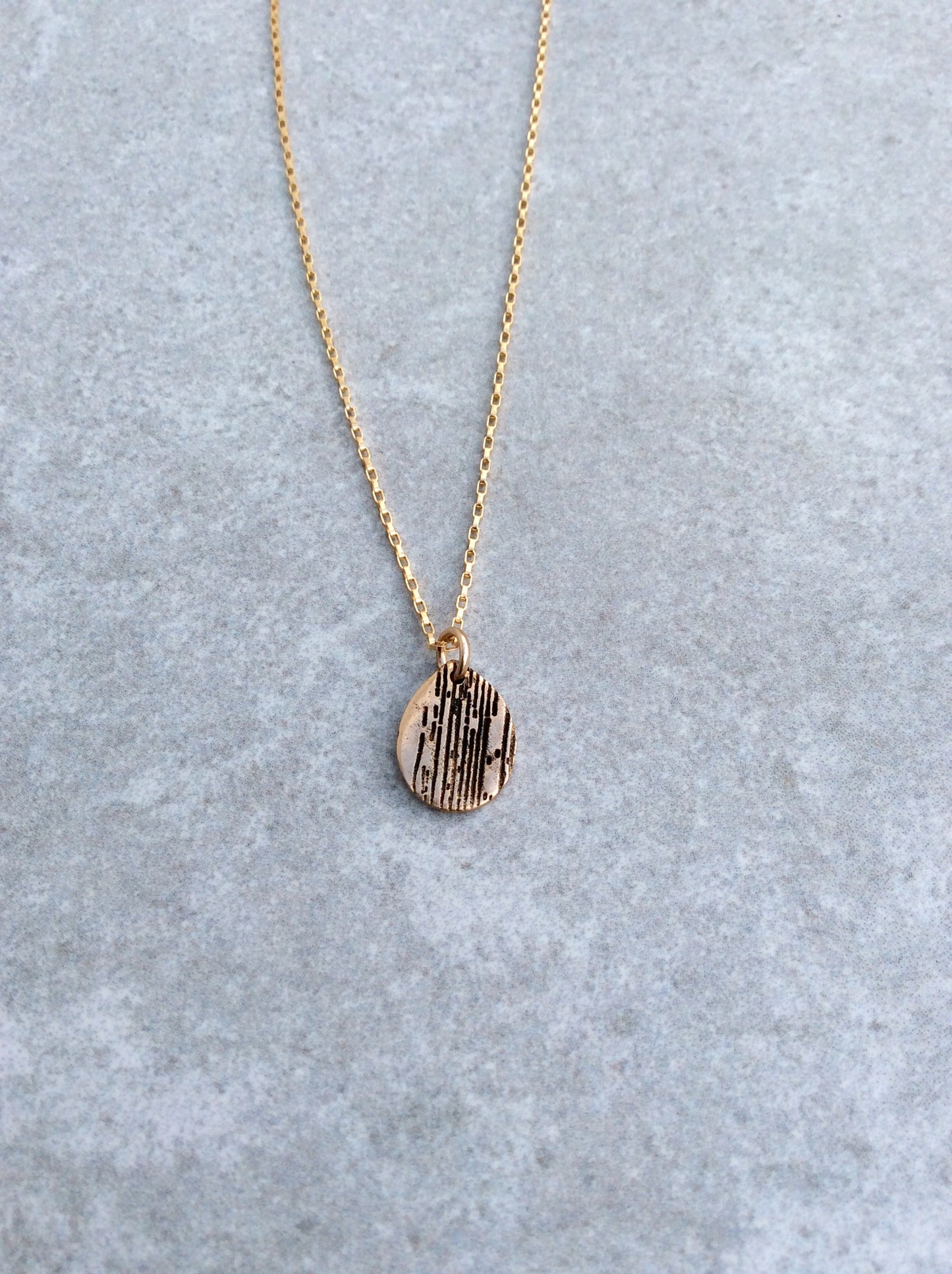 Wood Grain Drop Necklace