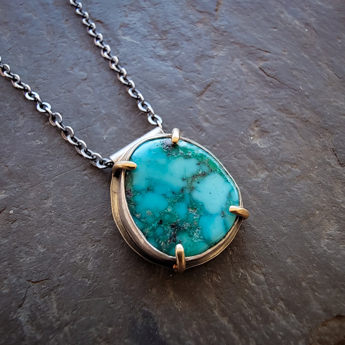 Kingman Turquoise Necklace with Gold Prongs